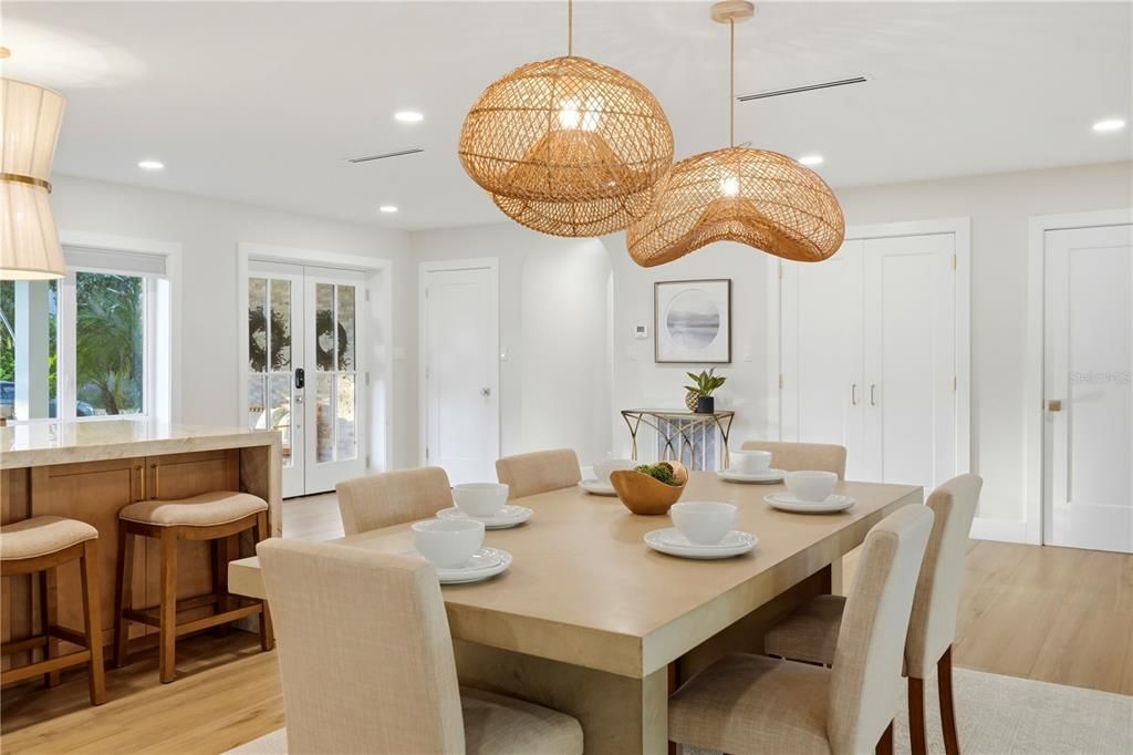 For Sale: $569,000 (2 beds, 1 baths, 1595 Square Feet)