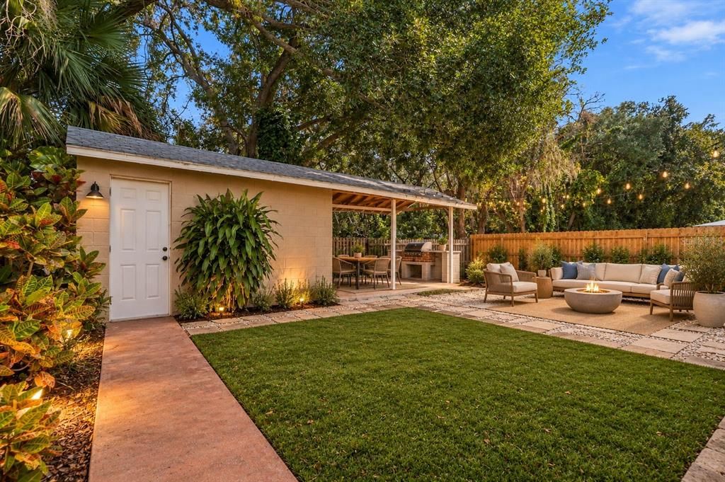 For Sale: $339,900 (3 beds, 2 baths, 1412 Square Feet)