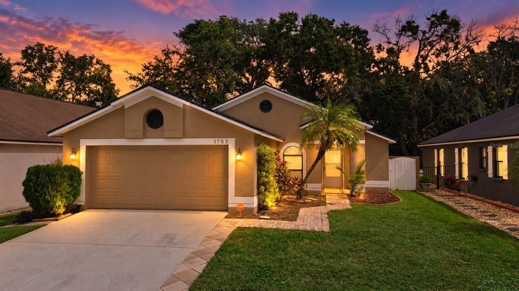 For Sale: $339,900 (3 beds, 2 baths, 1412 Square Feet)