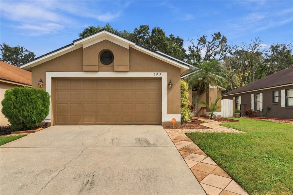 For Sale: $339,900 (3 beds, 2 baths, 1412 Square Feet)