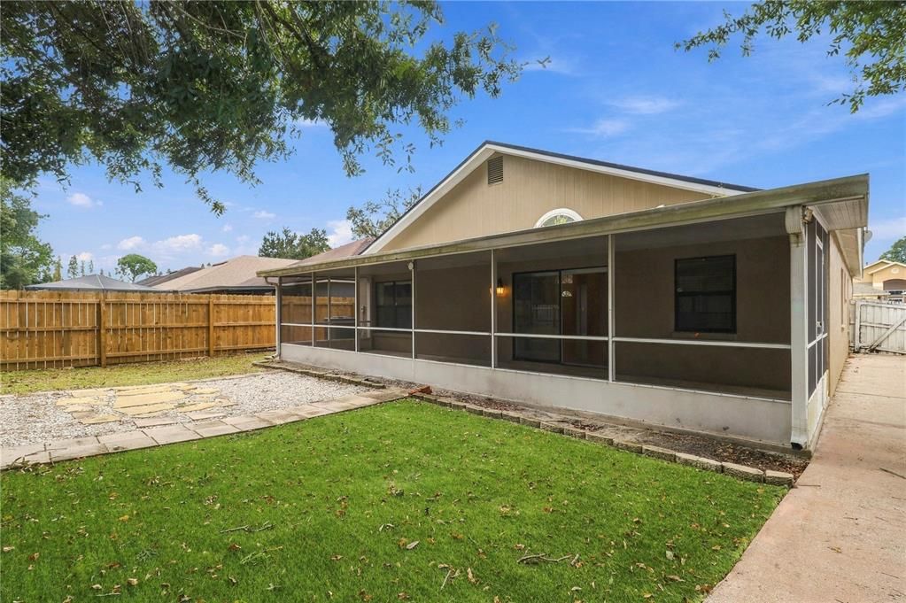 For Sale: $339,900 (3 beds, 2 baths, 1412 Square Feet)