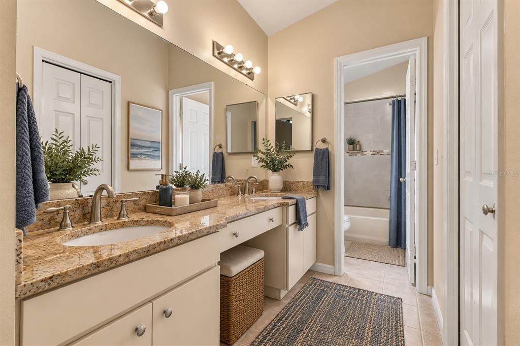 For Sale: $339,900 (3 beds, 2 baths, 1412 Square Feet)