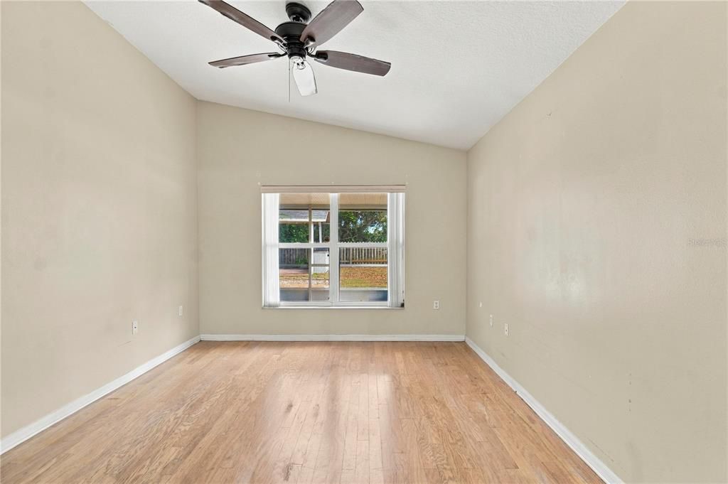For Sale: $339,900 (3 beds, 2 baths, 1412 Square Feet)