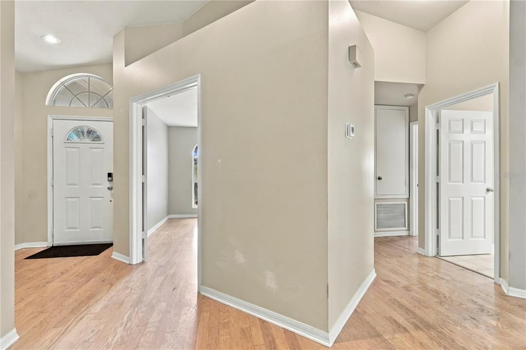For Sale: $339,900 (3 beds, 2 baths, 1412 Square Feet)