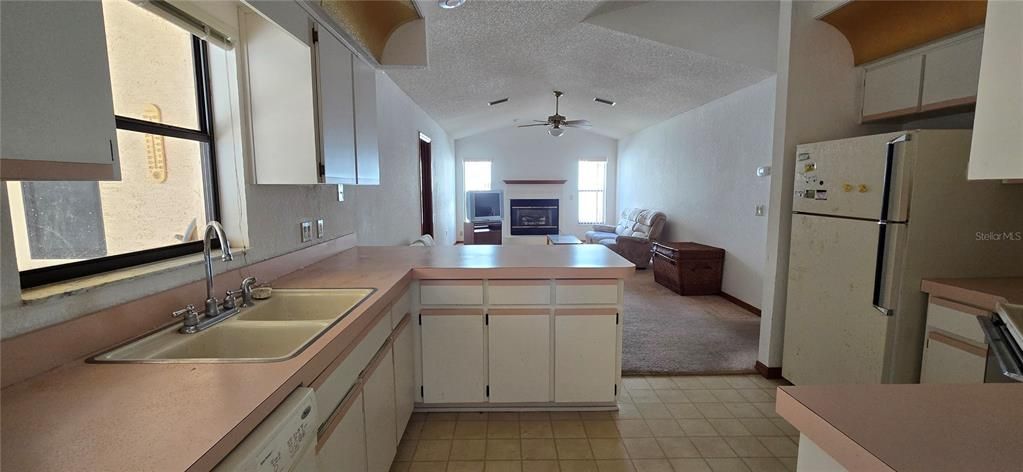 En Venta: $247,500 (3 camas, 2 baños, 1633 Pies cuadrados)