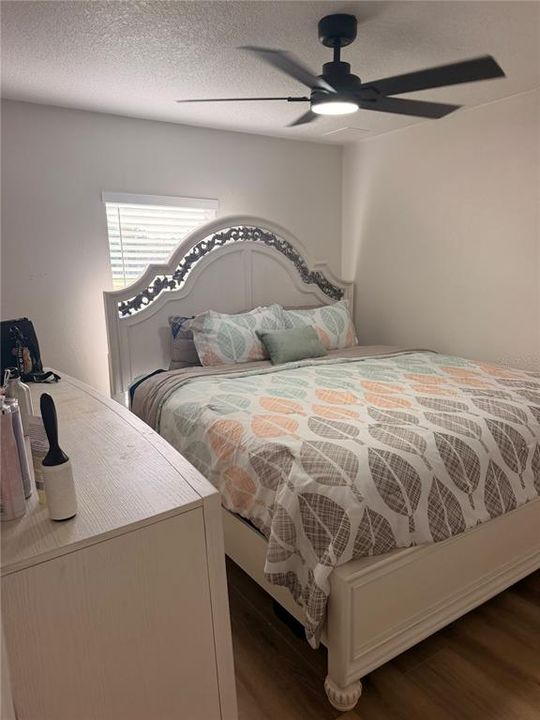For Sale: $199,999 (3 beds, 2 baths, 1568 Square Feet)
