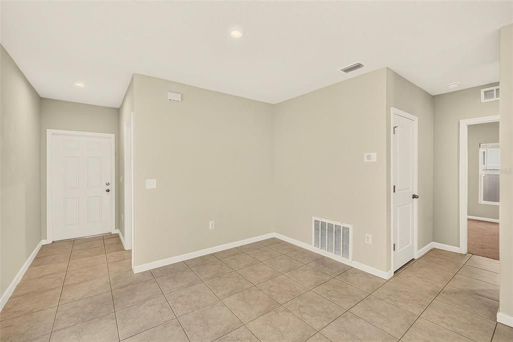 For Sale: $325,000 (3 beds, 2 baths, 1500 Square Feet)