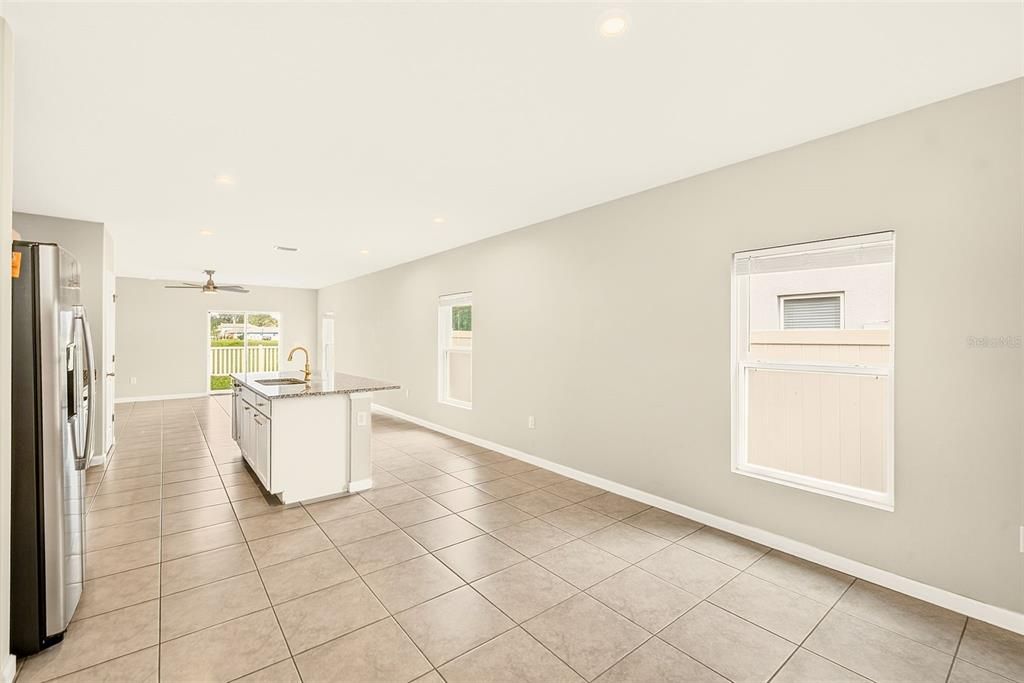 For Sale: $325,000 (3 beds, 2 baths, 1500 Square Feet)
