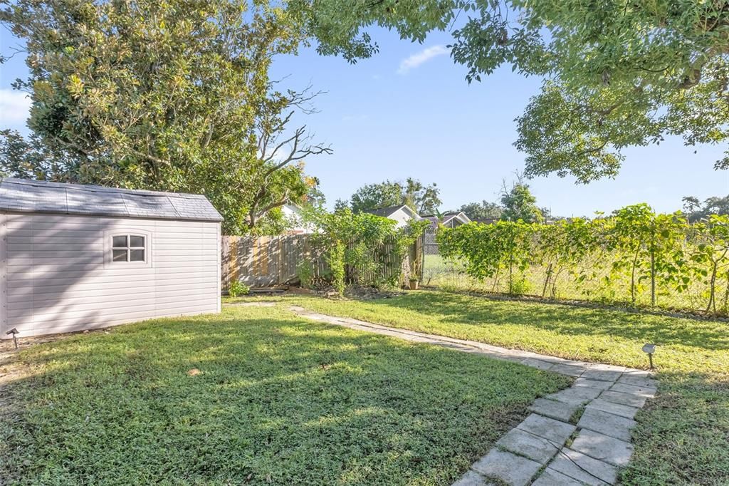 На продажу: $259,000 (2 спален, 2 ванн, 1093 Квадратных фут)