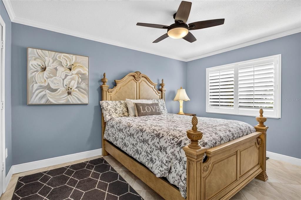 For Sale: $335,000 (2 beds, 2 baths, 1487 Square Feet)