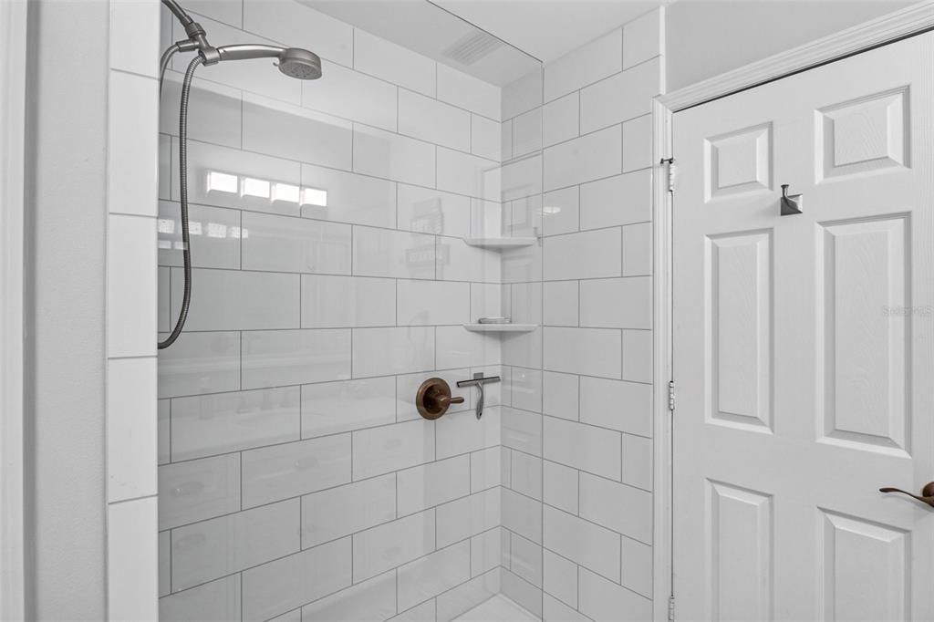 For Sale: $335,000 (2 beds, 2 baths, 1487 Square Feet)