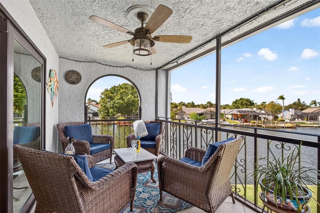 For Sale: $335,000 (2 beds, 2 baths, 1487 Square Feet)