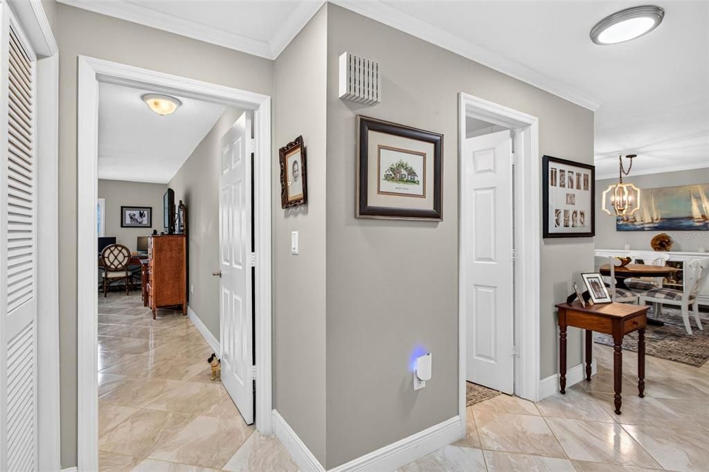 For Sale: $335,000 (2 beds, 2 baths, 1487 Square Feet)