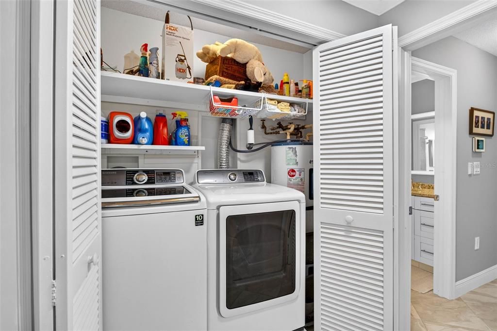 For Sale: $335,000 (2 beds, 2 baths, 1487 Square Feet)