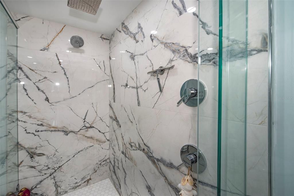 На продажу: $795,000 (2 спален, 2 ванн, 1409 Квадратных фут)