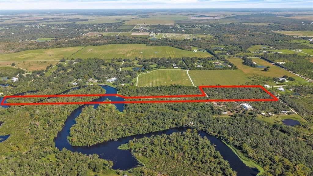 На продажу: $305,000 (12.40 acres)