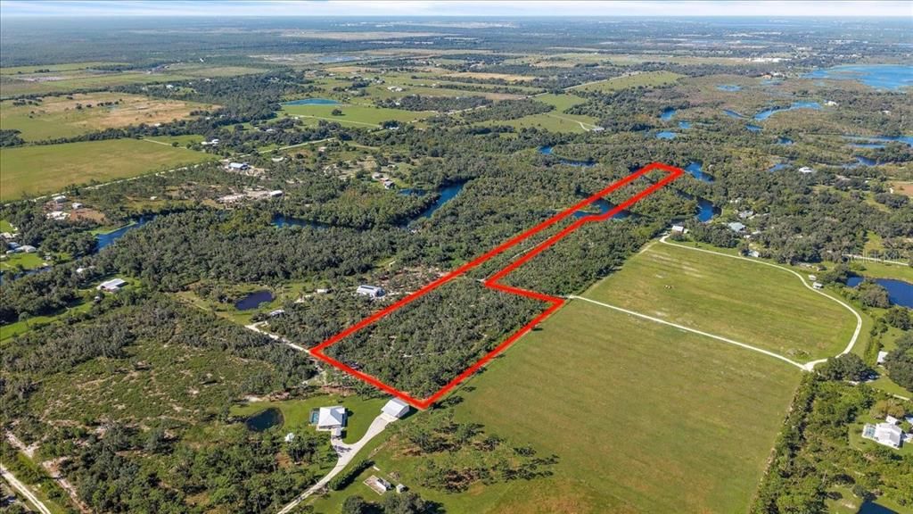 На продажу: $305,000 (12.40 acres)