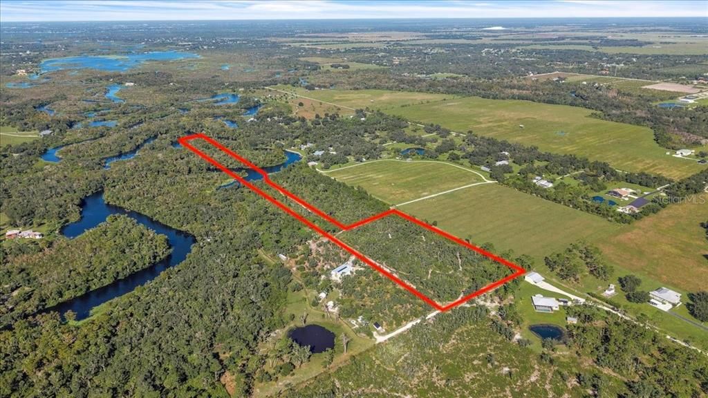 На продажу: $305,000 (12.40 acres)