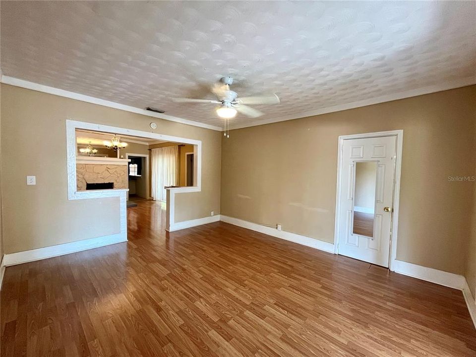 В аренду: $2,390 (3 спален, 2 ванн, 1533 Квадратных фут)