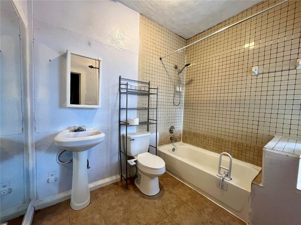 В аренду: $2,390 (3 спален, 2 ванн, 1533 Квадратных фут)
