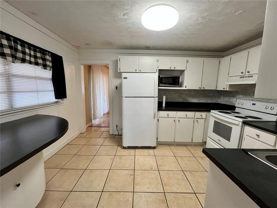 В аренду: $2,390 (3 спален, 2 ванн, 1533 Квадратных фут)