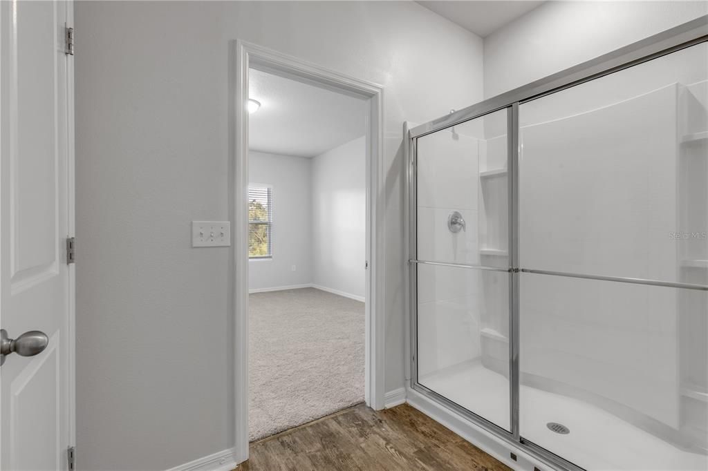 For Sale: $349,900 (4 beds, 2 baths, 1889 Square Feet)