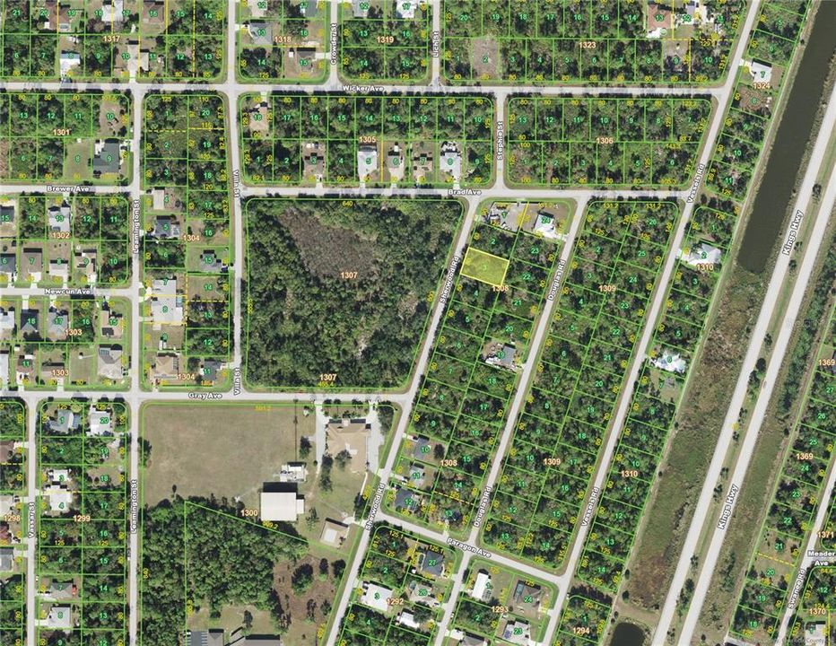 En Venta: $15,999 (0.23 acres)
