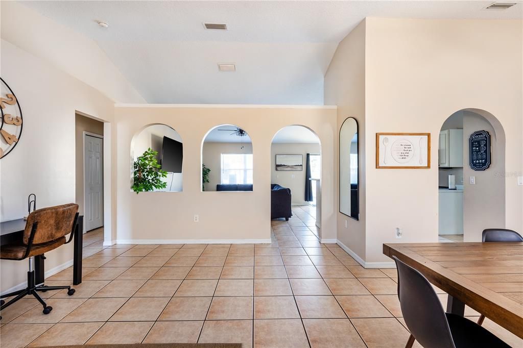 For Sale: $319,999 (3 beds, 2 baths, 1602 Square Feet)