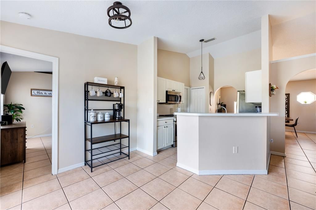 For Sale: $319,999 (3 beds, 2 baths, 1602 Square Feet)