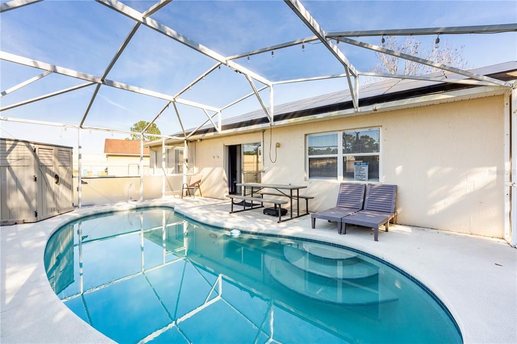 For Sale: $319,999 (3 beds, 2 baths, 1602 Square Feet)