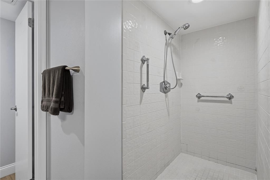 En Venta: $221,500 (3 camas, 2 baños, 1443 Pies cuadrados)