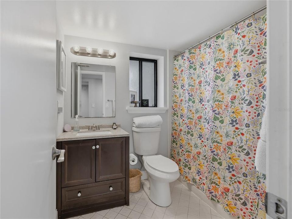En Venta: $221,500 (3 camas, 2 baños, 1443 Pies cuadrados)