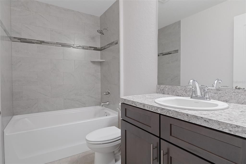 En Venta: $384,900 (3 camas, 2 baños, 1965 Pies cuadrados)