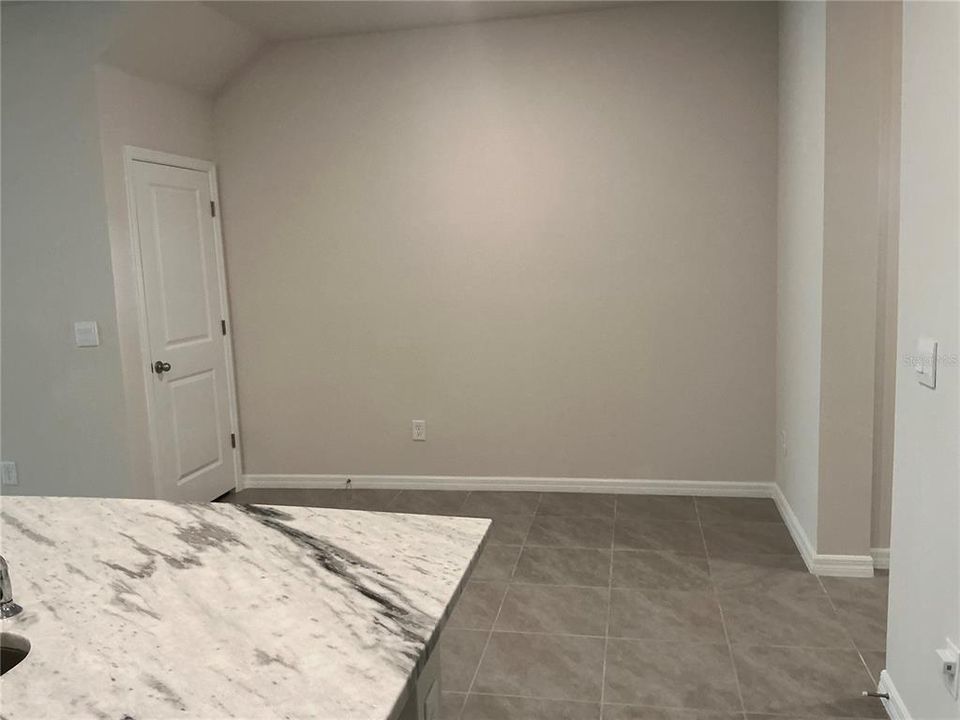 For Rent: $2,750 (3 beds, 2 baths, 1673 Square Feet)