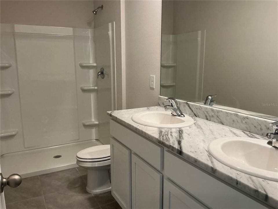 For Rent: $2,750 (3 beds, 2 baths, 1673 Square Feet)
