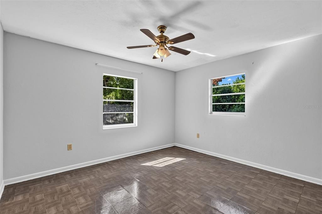 For Sale: $174,900 (3 beds, 1 baths, 1184 Square Feet)