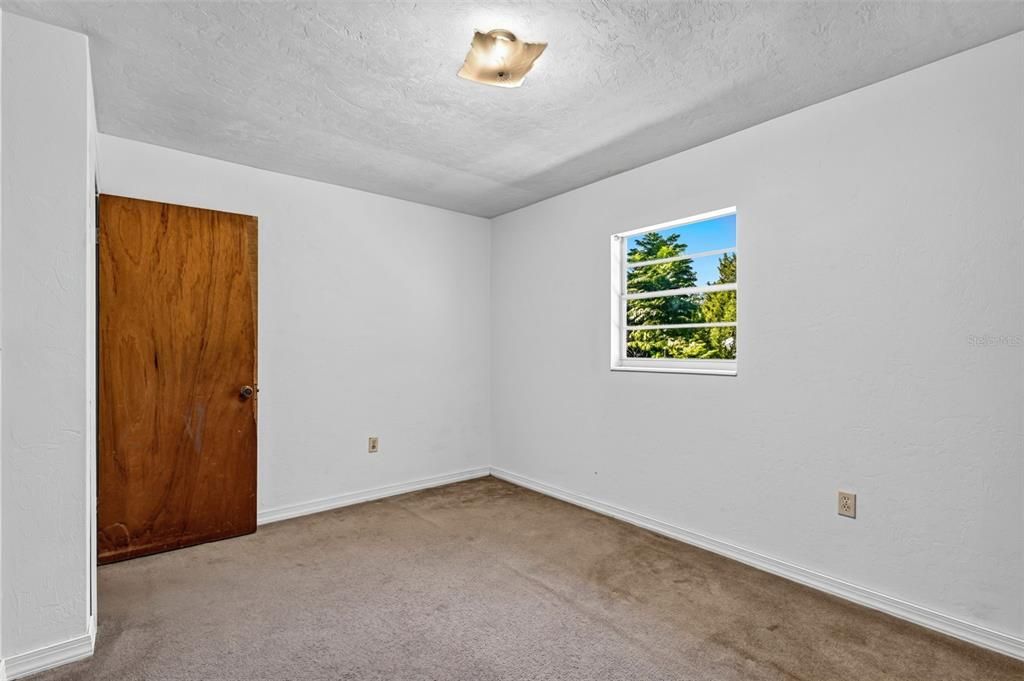 For Sale: $174,900 (3 beds, 1 baths, 1184 Square Feet)