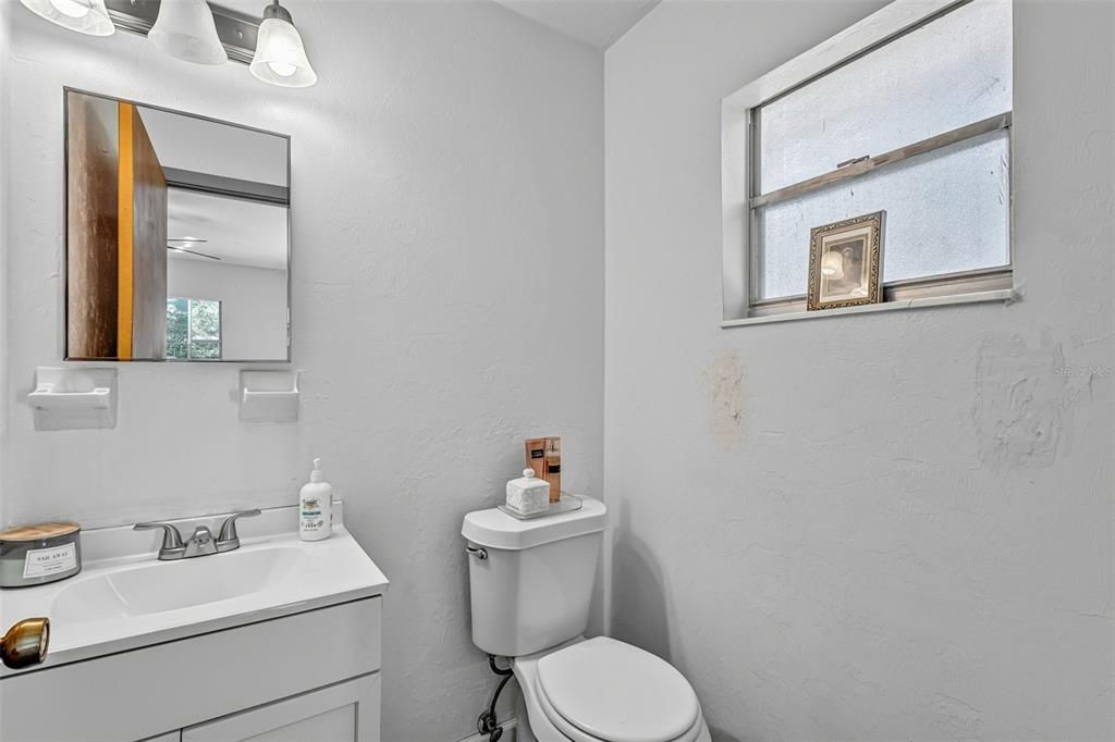 For Sale: $174,900 (3 beds, 1 baths, 1184 Square Feet)