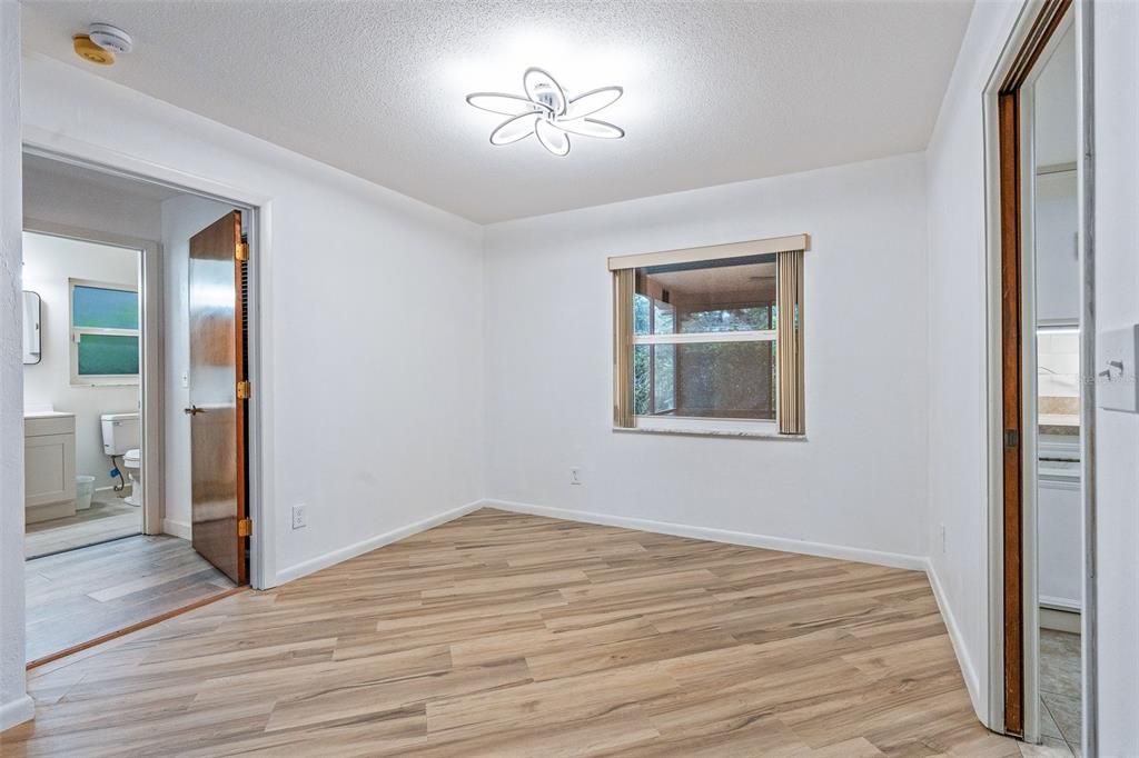 На продажу: $299,000 (3 спален, 2 ванн, 1588 Квадратных фут)