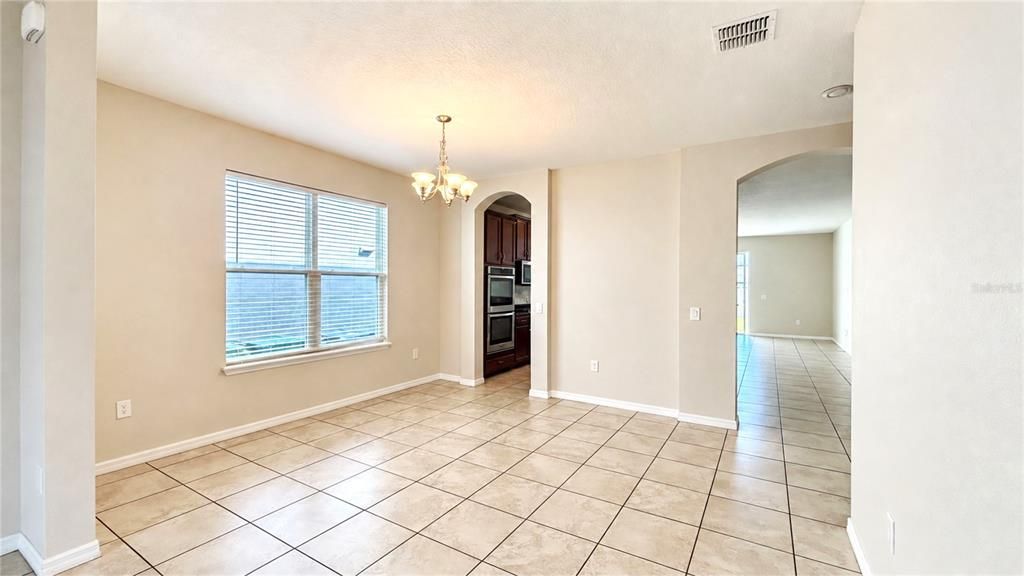 For Rent: $3,250 (6 beds, 4 baths, 3664 Square Feet)