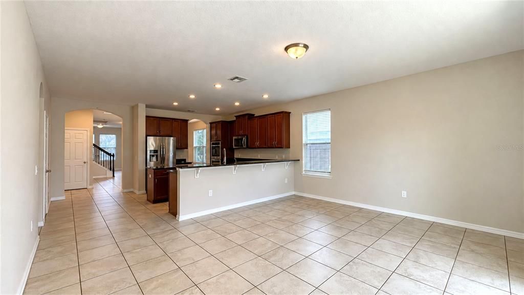 For Rent: $3,250 (6 beds, 4 baths, 3664 Square Feet)