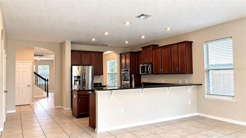 For Rent: $3,250 (6 beds, 4 baths, 3664 Square Feet)