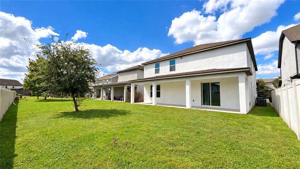 For Rent: $3,250 (6 beds, 4 baths, 3664 Square Feet)
