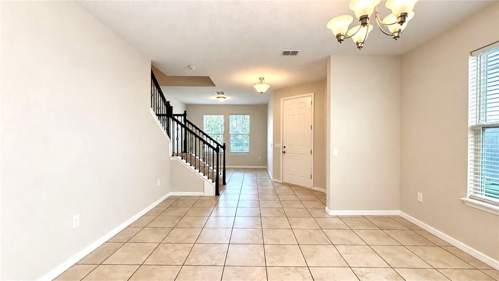 For Rent: $3,250 (6 beds, 4 baths, 3664 Square Feet)