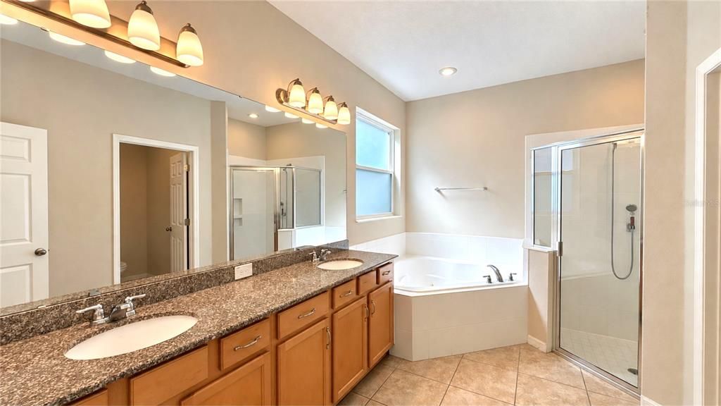 For Rent: $3,250 (6 beds, 4 baths, 3664 Square Feet)