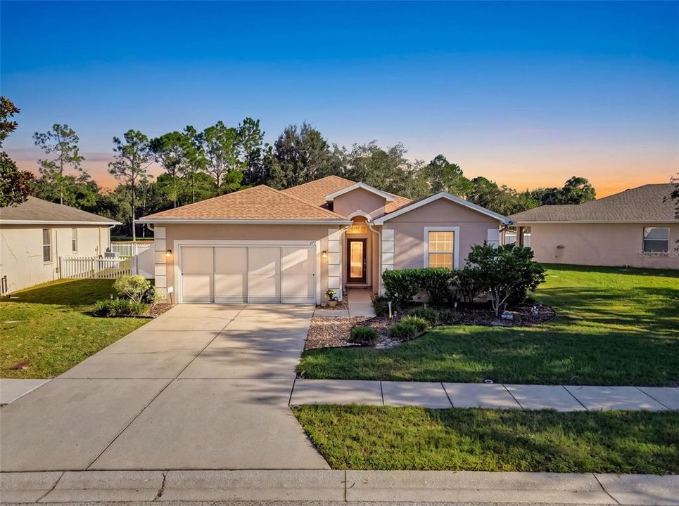 For Sale: $340,000 (3 beds, 2 baths, 1896 Square Feet)