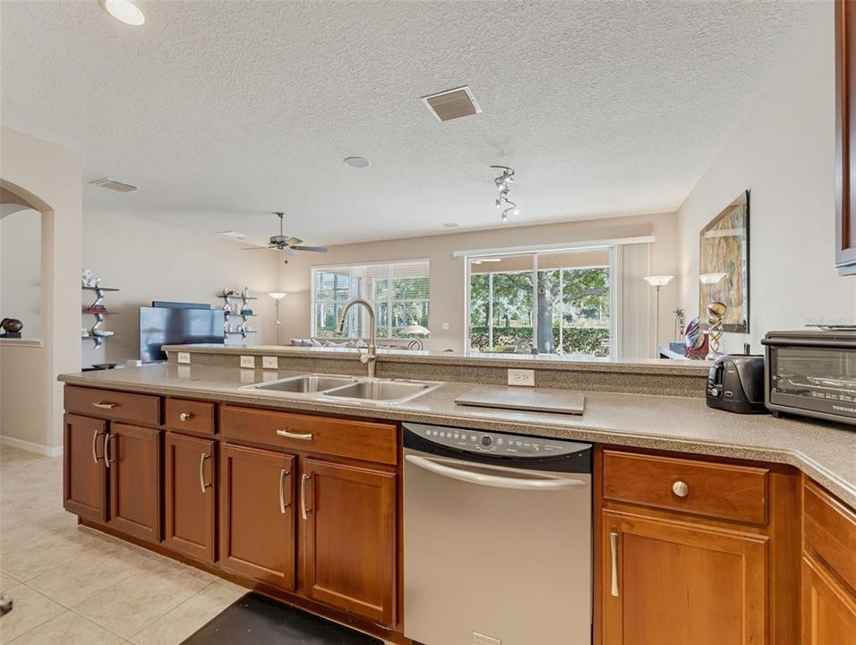 For Sale: $340,000 (3 beds, 2 baths, 1896 Square Feet)