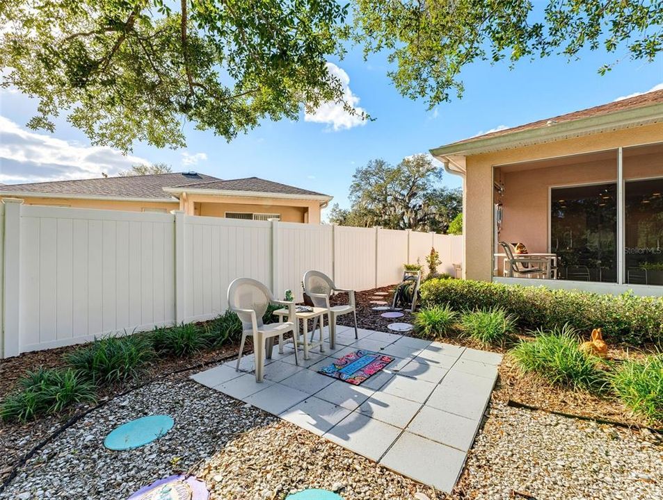 For Sale: $340,000 (3 beds, 2 baths, 1896 Square Feet)