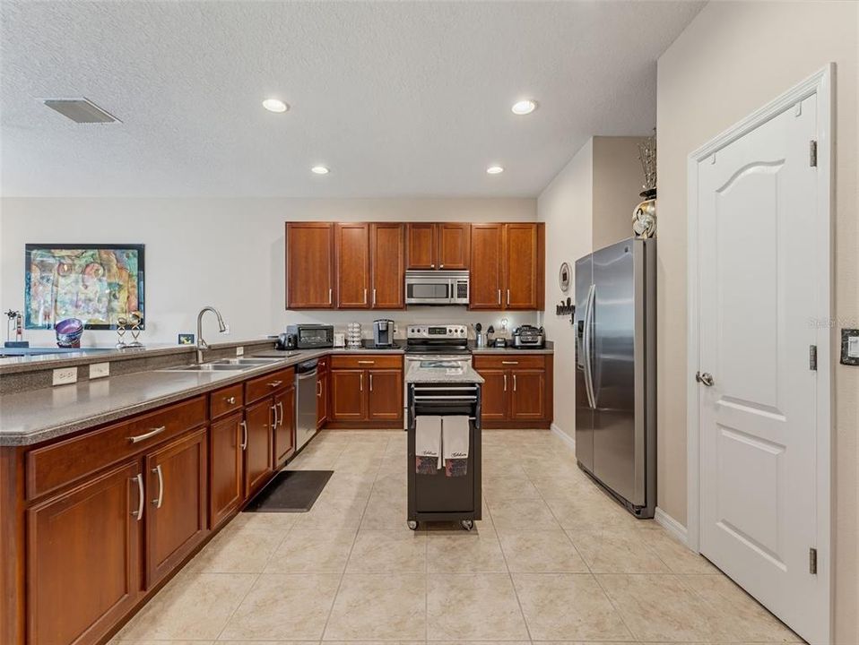 For Sale: $340,000 (3 beds, 2 baths, 1896 Square Feet)