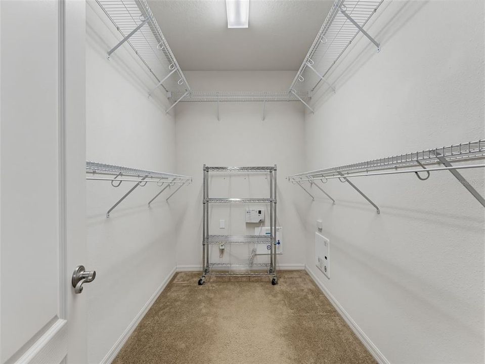For Sale: $340,000 (3 beds, 2 baths, 1896 Square Feet)